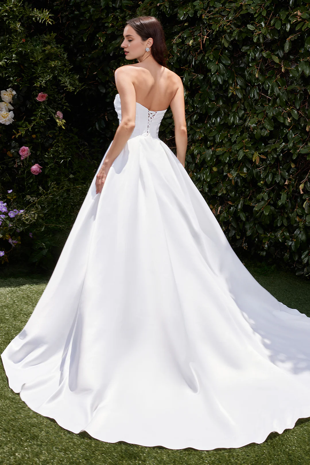 Vestido de novia largo sin tirantes de satén