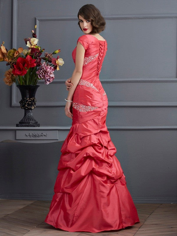 Trumpet/Mermaid Scoop Short Sleeves Beading Long Taffeta Dresses