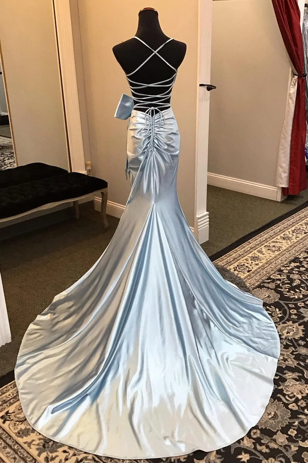 Elegant Mermaid V-neck Spaghetti Lace-up Back Long Prom Dress
