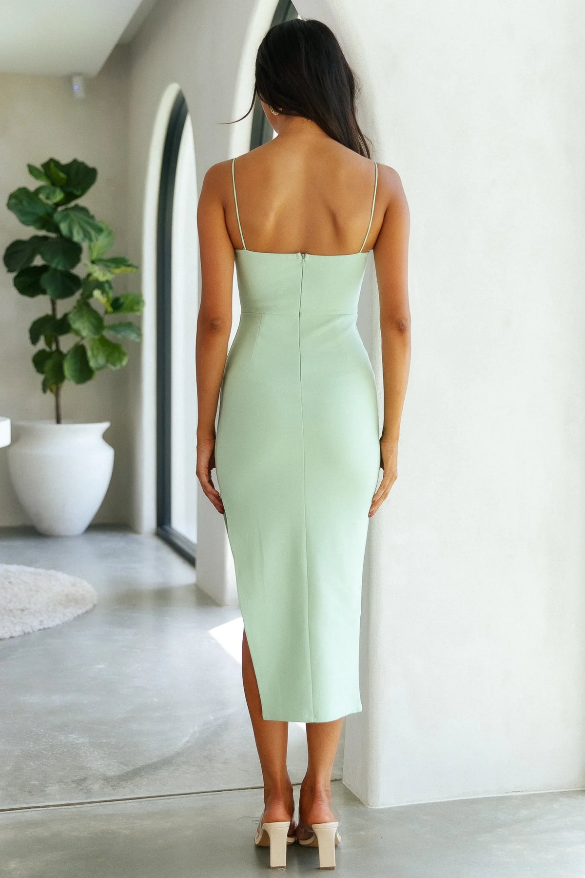 Vestido de fiesta Jimiss de largo medio con escote en forma de corazón, tirantes finos y abertura lateral
