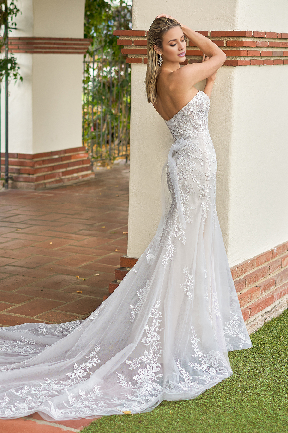 Mermaid lace chiffon strapless sweetheart corset and floor length wedding dress