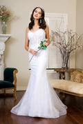 Vestido de novia sirena con corsé ajustado bordado