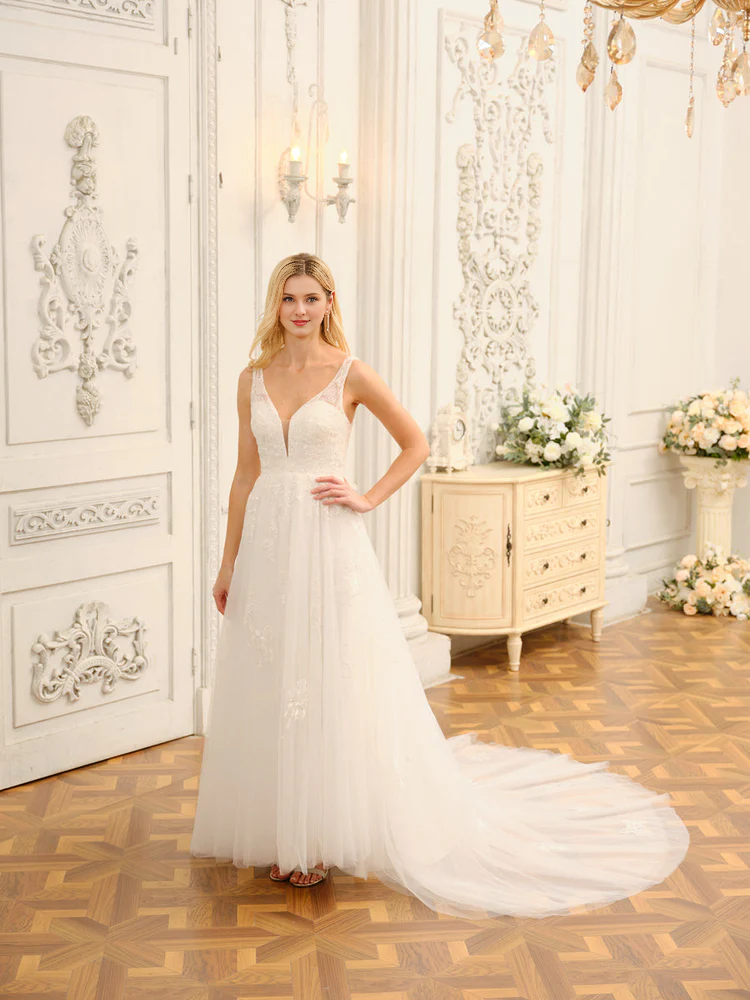 Abito da sposa lungo ricamato a maniche corte con scollo a V e stile principessa, a trapezio