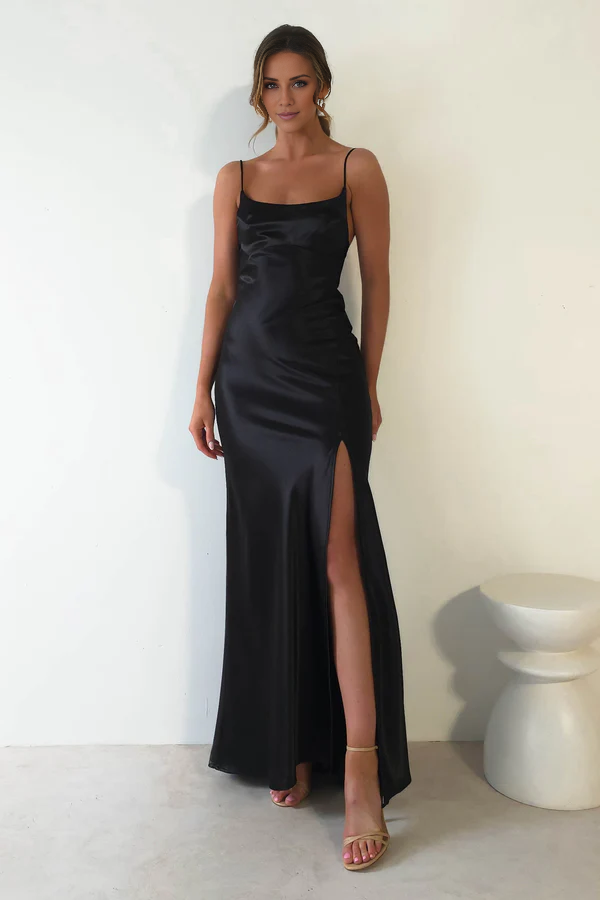 Red Satin Square Neck Sheath/column Floor-Length Dress
