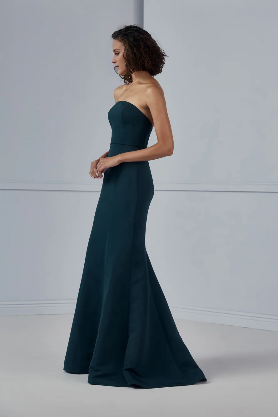 Vestido de fiesta Jimiss con hombros descubiertos, cuello, mangas, espalda descubierta y largo hasta el suelo