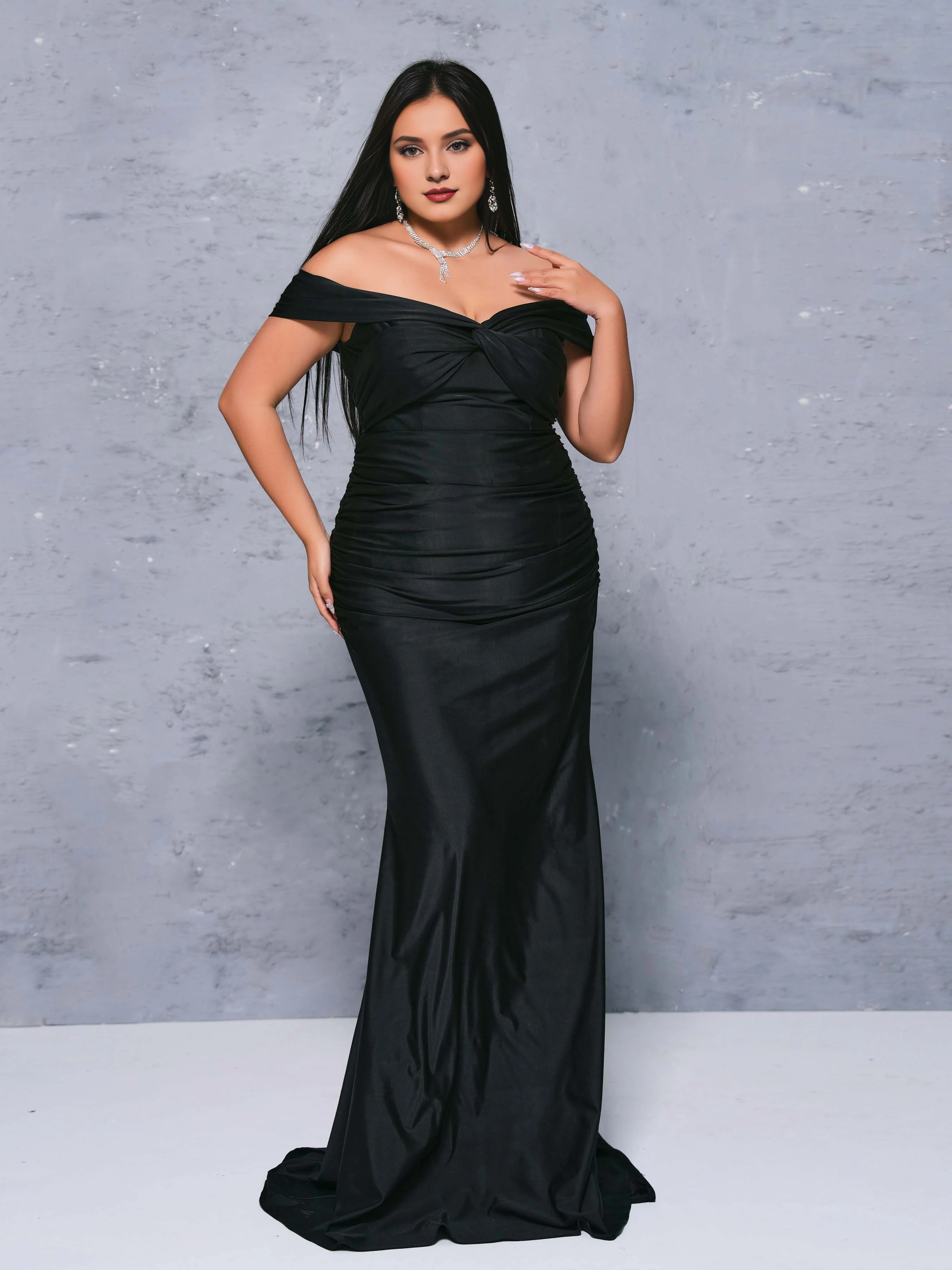 Off shoulder backless fishtail and floor length godowns evening dresses