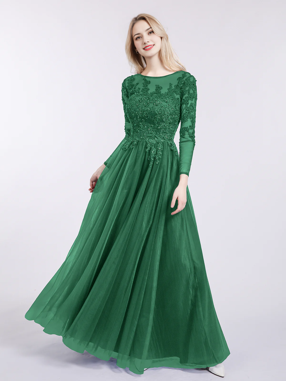 Abito a maniche lunghe in chiffon con decalcomanie