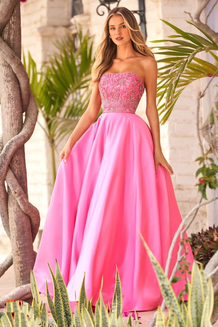 Abito da sera lungo fino al pavimento, con scollo a V, perline e decalcomania 