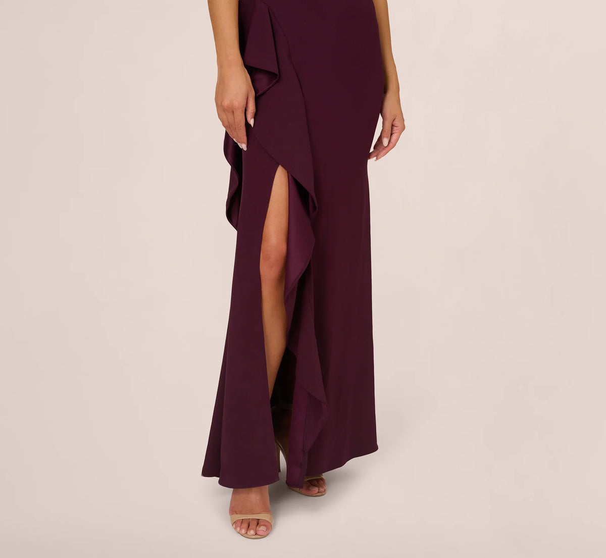 Vestido de fiesta largo de satén crepé con un solo hombro de Jimiss