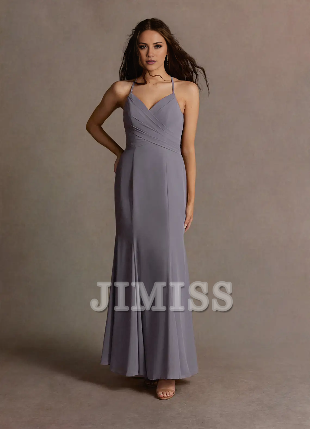Abito da sera lungo in chiffon con scollo a V e spalle scoperte
