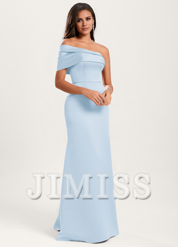 Abito da damigella d'onore in raso lungo fino al pavimento con scollatura asimmetrica a trapezio