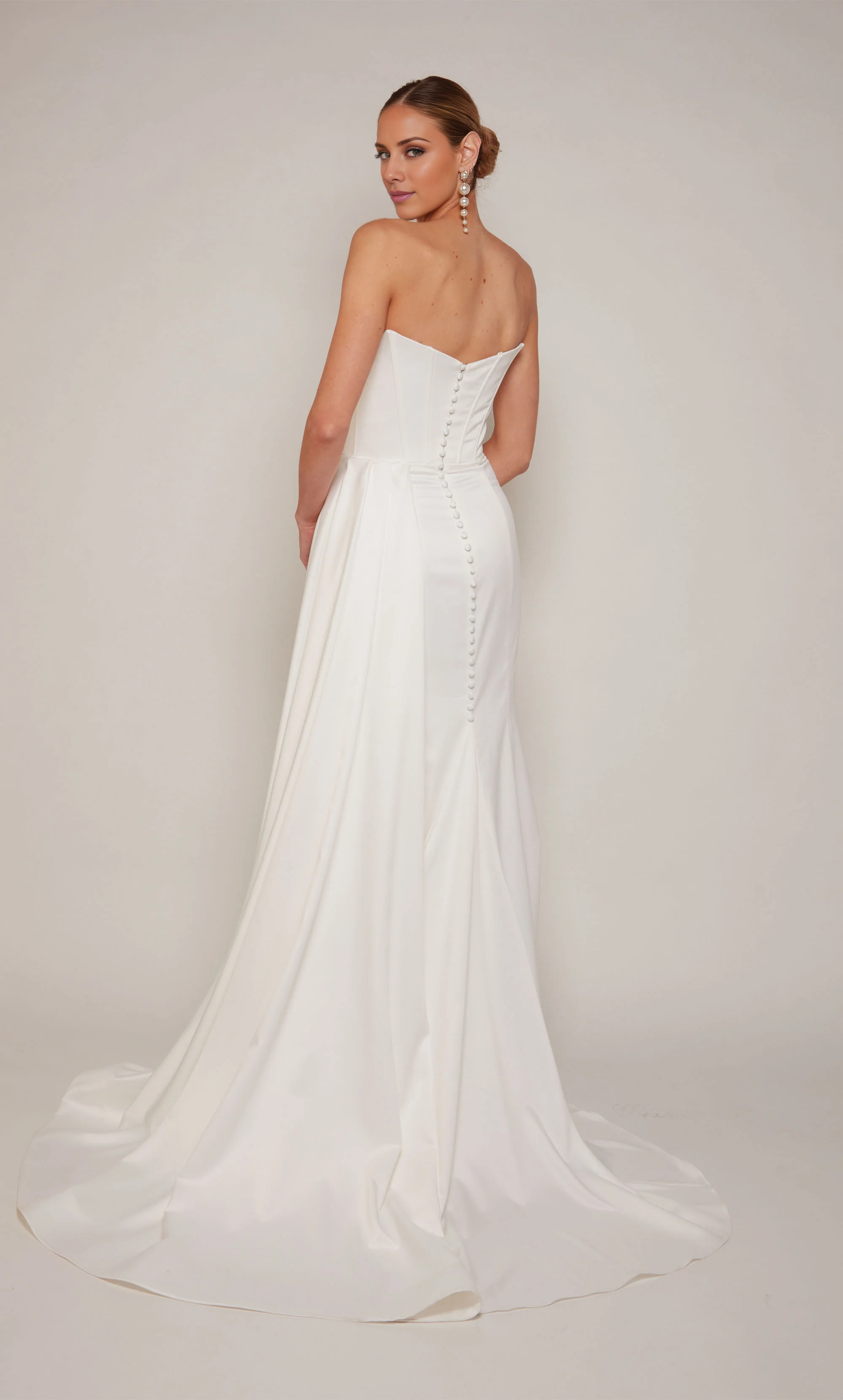 Ivory Satin Sheath/column Sweetheart Floor-Length Dress with Boned Bodice & High Slit