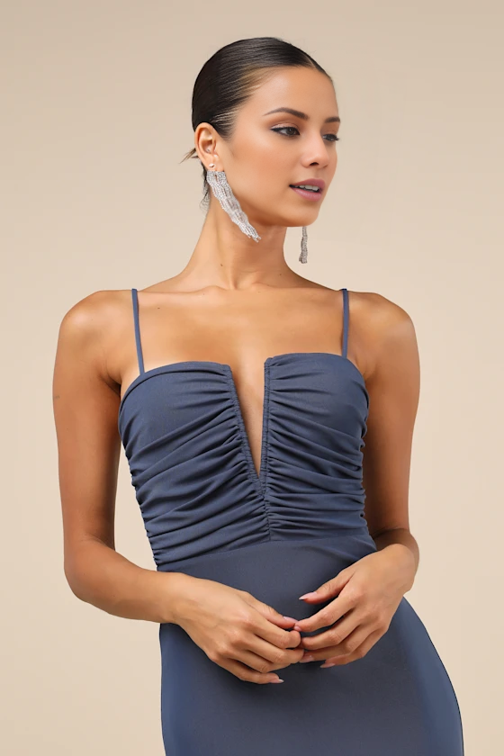 Vestido de noche Jimiss con escote en V, hombros descubiertos, sin mangas, tirantes finos, sin espalda y largo hasta el suelo