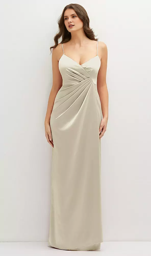 Pliegues colgantes asimétricos envueltos en satén con vestido de fiesta extra largo