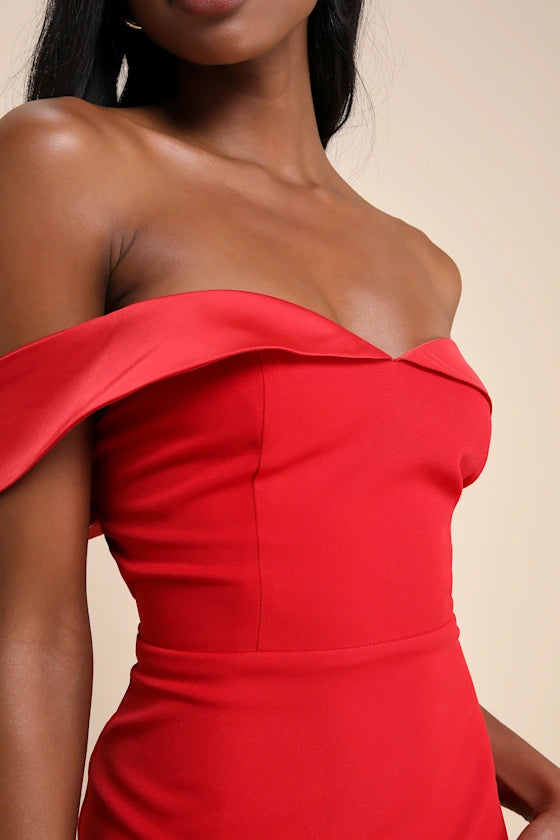 Red Crepe Off-the-Shoulder Short Sheath/column Dress