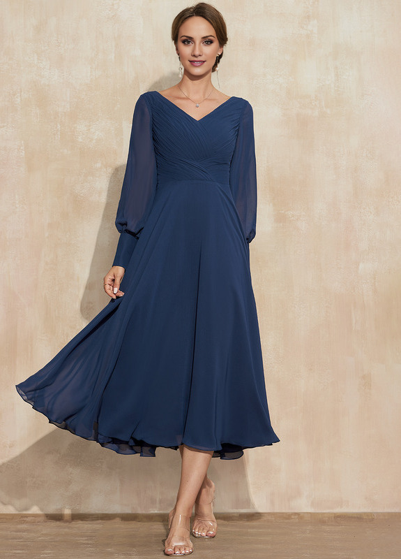 Dark Navy A-Line Chiffon Bridesmaid Dress with V-Neck & Ruched Bodice
