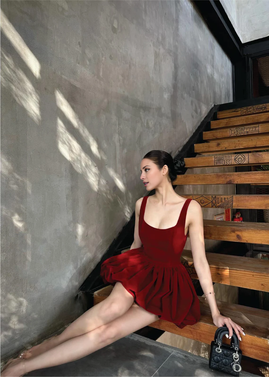 Vestido de fiesta corto con minifalda abullonada, sin mangas, con escote cuadrado y espalda descubierta de Jimiss