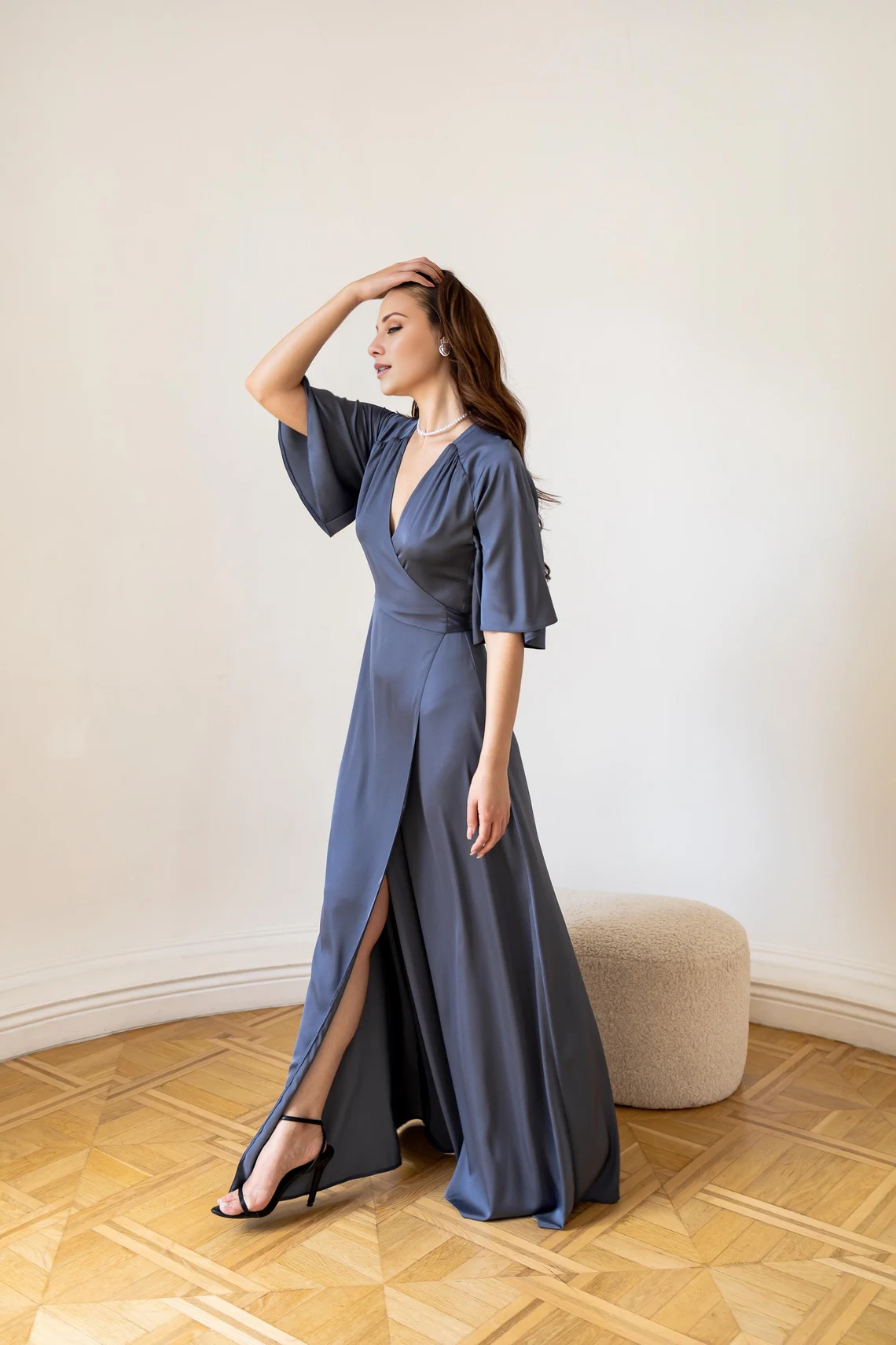 Vestido de fiesta Jimiss de satén con escote en V profundo, manga corta, abertura y largo hasta el suelo 