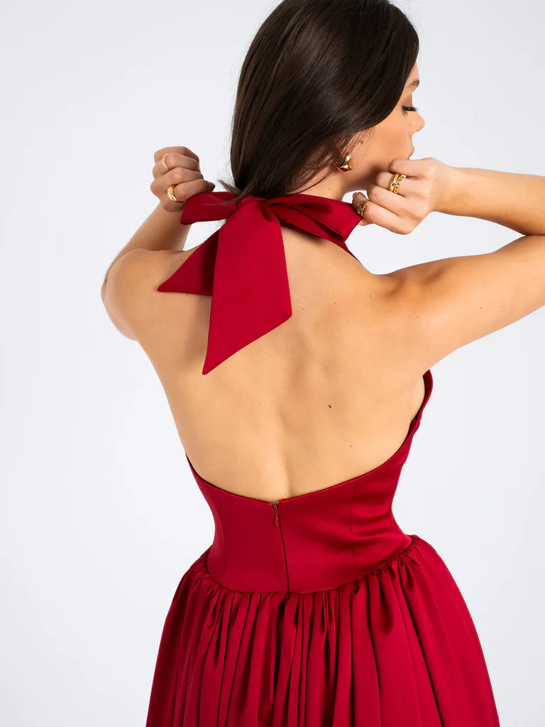 Vestidos de noche largos rojos con escote en V profundo y espalda descubierta