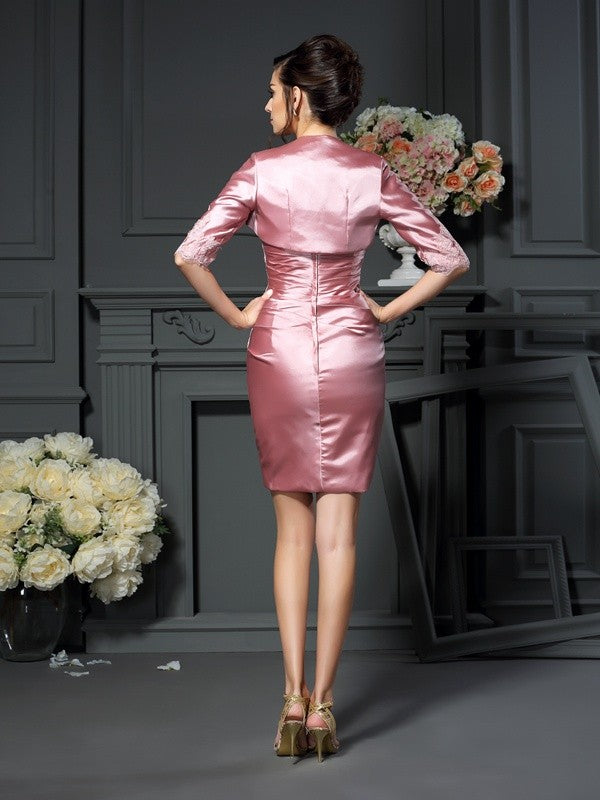 Abiti da sposa corti in raso intrecciato senza maniche con applicazioni a tubino/colonna