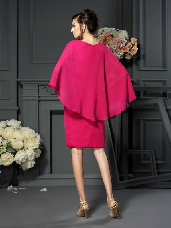 Abiti da sposa corti in chiffon senza maniche con perline e scollo a V a tubino