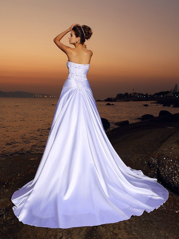 Vestidos de novia largos de satén sin tirantes, con cuentas y sin mangas para playa