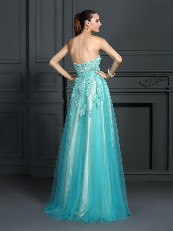 Vestidos largos de satén tejido sin mangas con apliques de corazón y corte princesa