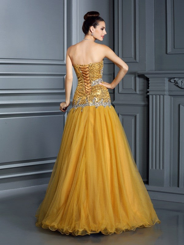 Vestidos largos de satén sin mangas con escote corazón, volantes y corte princesa