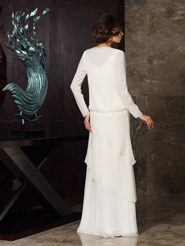 Abiti da sposa lunghi in chiffon senza maniche con perline e scollo a V a tubino