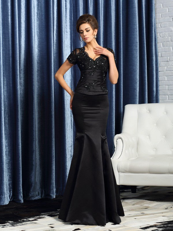 Black Lace & Satin V-Neck Mermaid Floor-Length Evening Dress