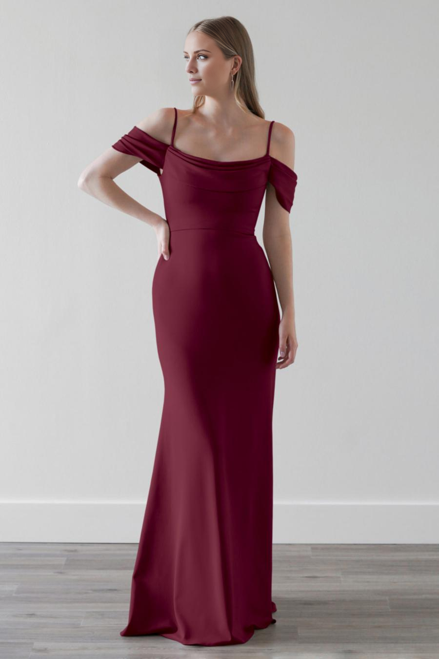 Vestido de noche Jimiss con tirantes finos, cremallera trasera expuesta y largo hasta el suelo