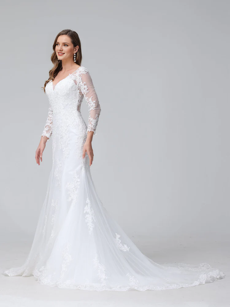 Vestido de novia de encaje con escote en V y manga larga con cola de pez cuerno