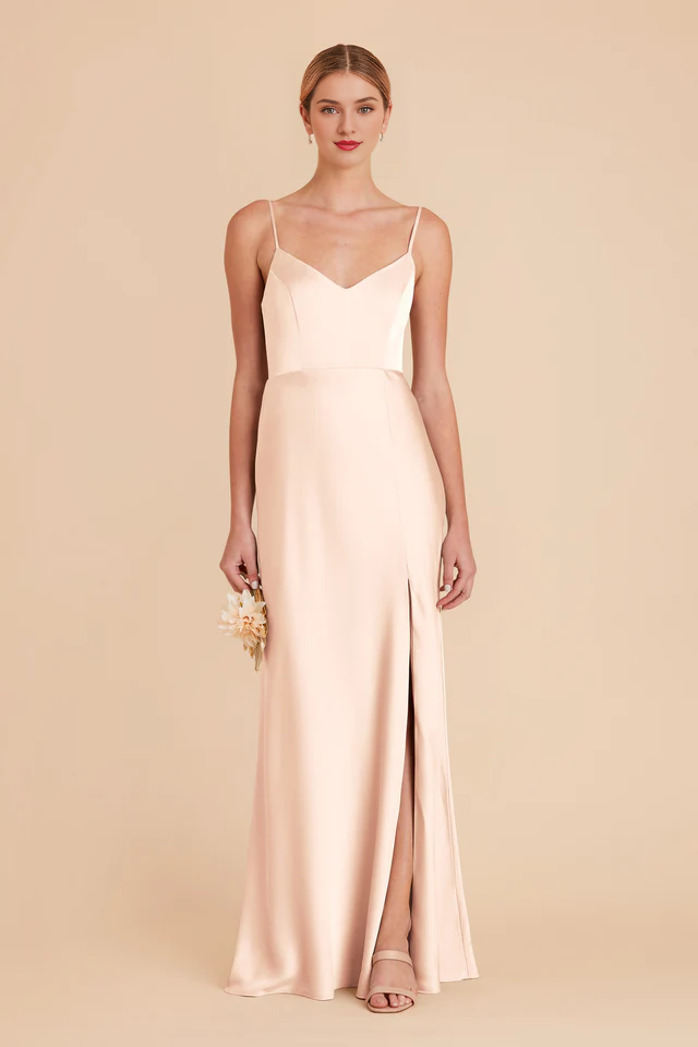 Vestido de dama de honor largo hasta el suelo con forro completo de satén y escote en V con tirantes finos