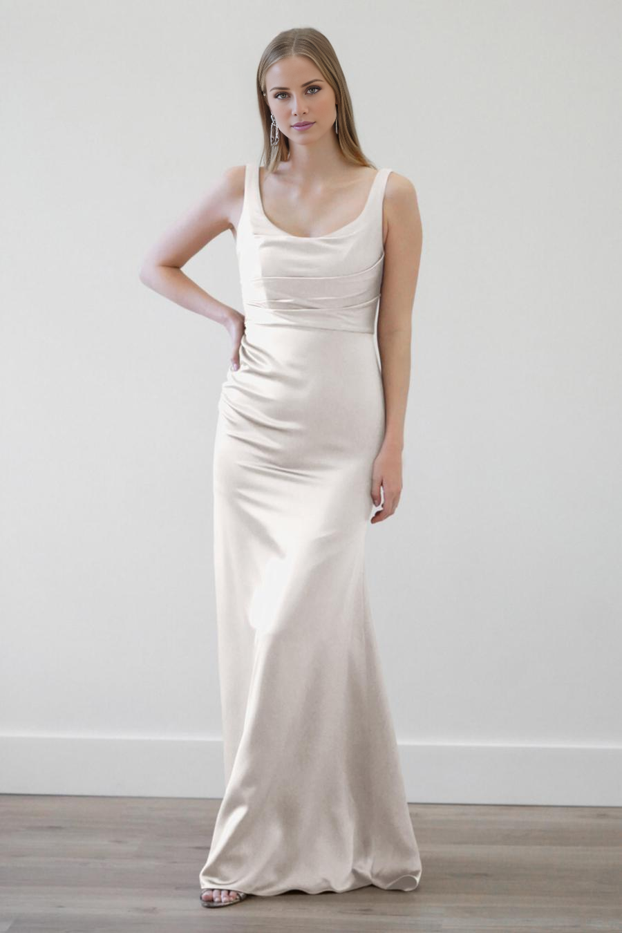 Vestido de noche Jimiss con escote cuadrado, plisado, sin espalda y largo hasta el suelo