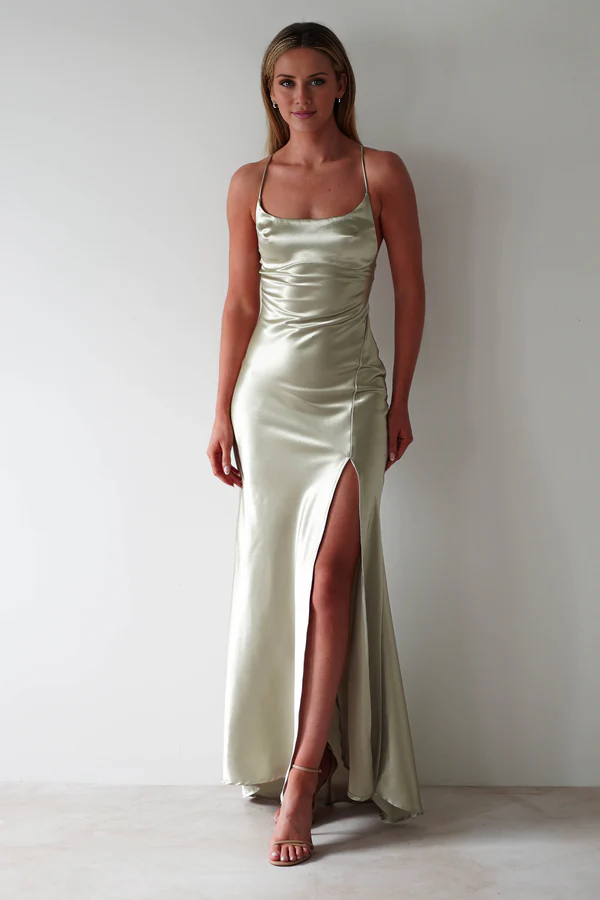 Red Satin Square Neck Sheath/column Floor-Length Dress