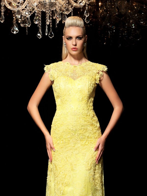 Vestidos largos de gasa sin mangas con encaje y cuello transparente con corte tubo/columna