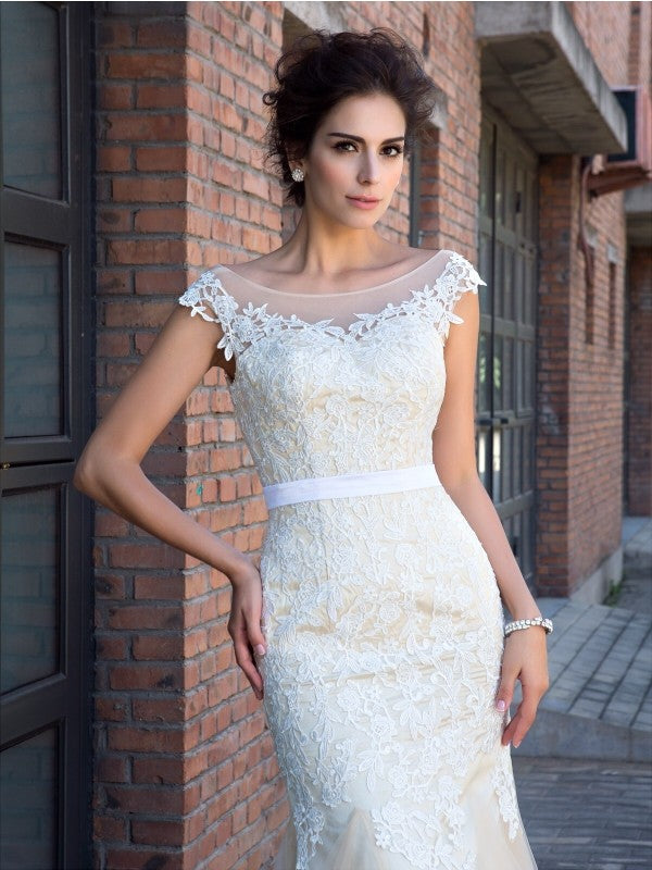 Trumpet/Mermaid Sheer Neck Applique Short Sleeves Long Net Dresses