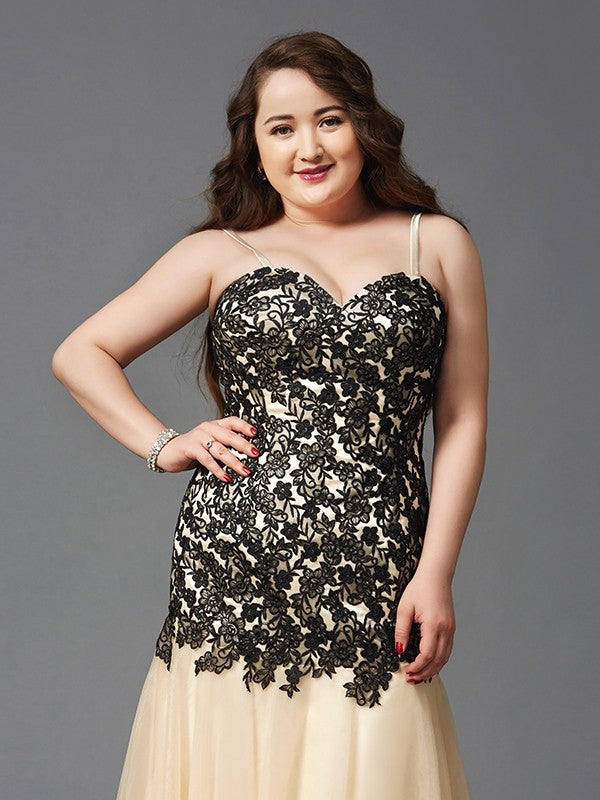 Sheath/Column Spaghetti Straps Applique Sleeveless Long Net Plus Size Dresses