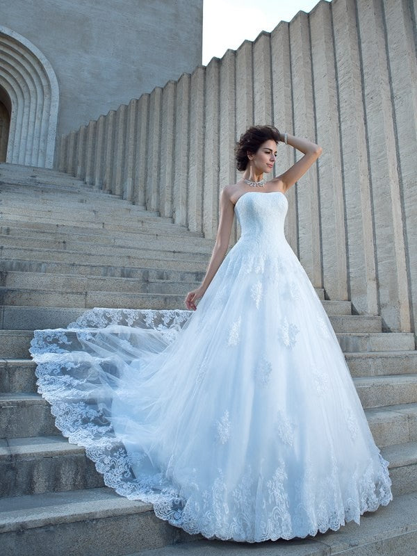Vestidos de novia largos de satén sin mangas con apliques y tirantes finos