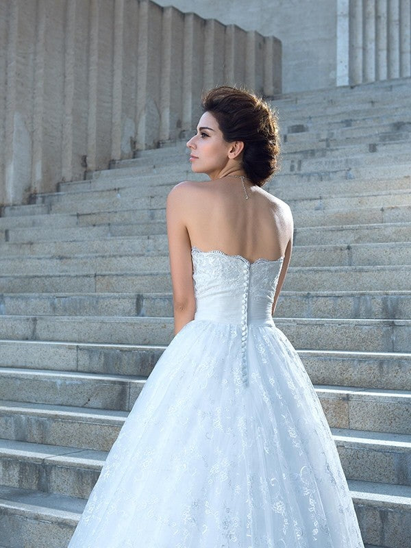 Vestidos de novia largos de encaje sin mangas con escote corazón y encaje