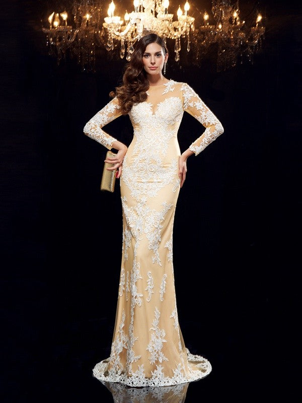 Abiti lunghi in rete con maniche a 3/4, scollo a V, applicazioni e tubino