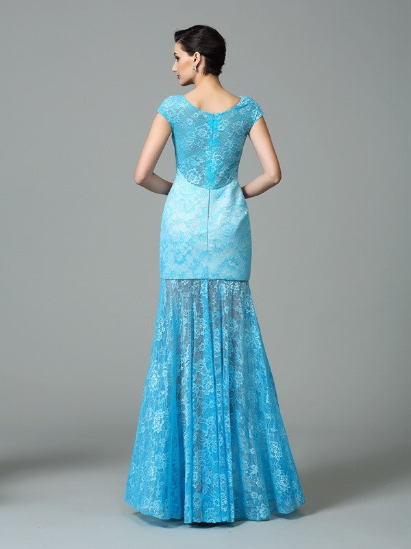 Abiti lunghi in pizzo con maniche corte e scollo a V a tubino/colonna