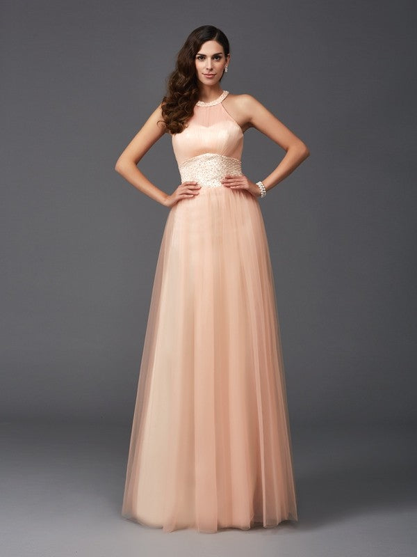 Vestidos largos de red sin mangas con cuello halter y cuentas de corte A/princesa
