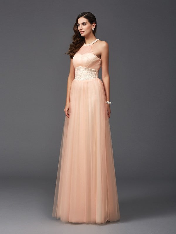 Vestidos largos de red sin mangas con cuello halter y cuentas de corte A/princesa