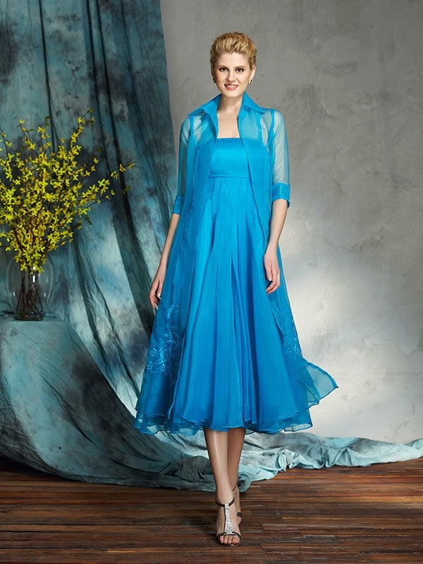 Vestidos de Madre de la Novia de Organza Cortos, Sin Tirantes, con Apliques, Sin Mangas y Corte A/Princesa