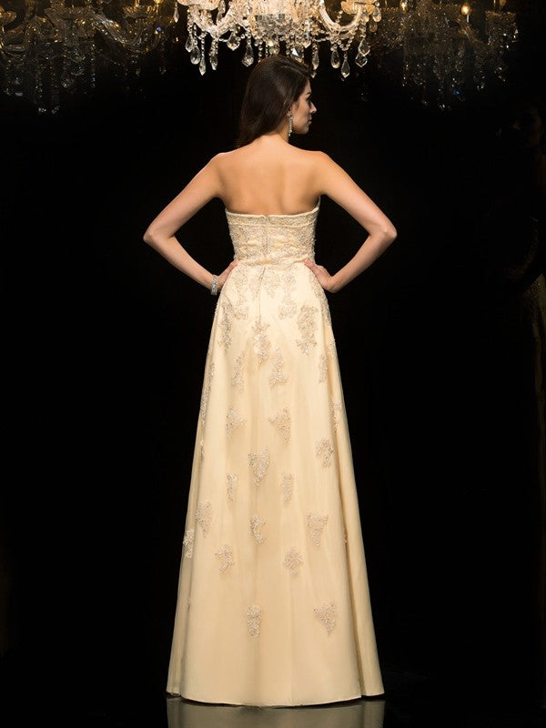 Vestidos de madre de la novia de corte A/princesa, escote corazón, sin mangas, red larga