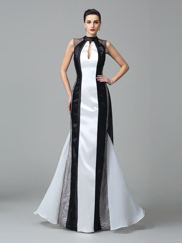 Abiti lunghi in chiffon senza maniche con scollo a V e pieghe a tubino/colonna