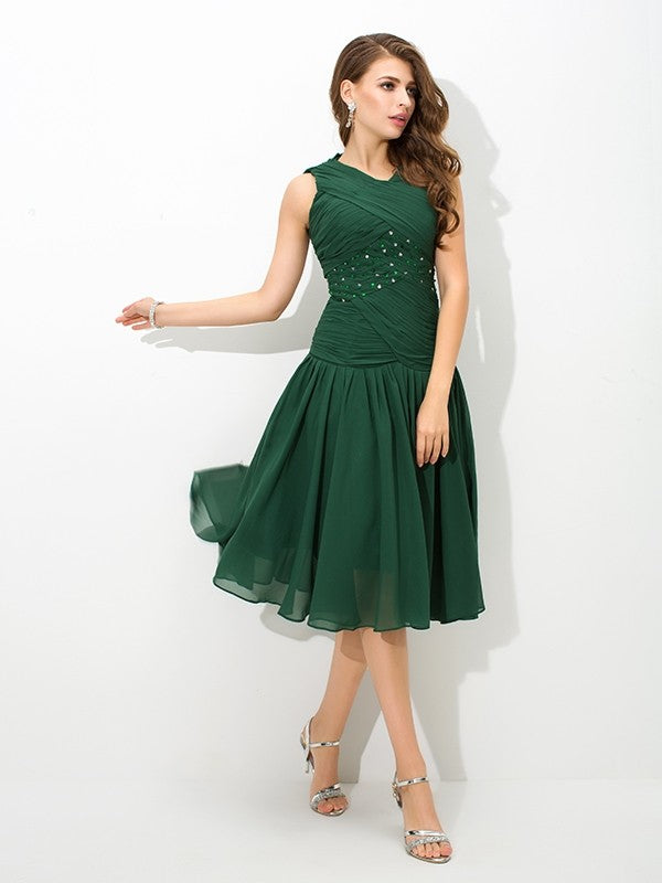 Emerald Chiffon A-Line Tea-Length Bridesmaid Dress with Draped Bodice & Rhinestone Embellishment