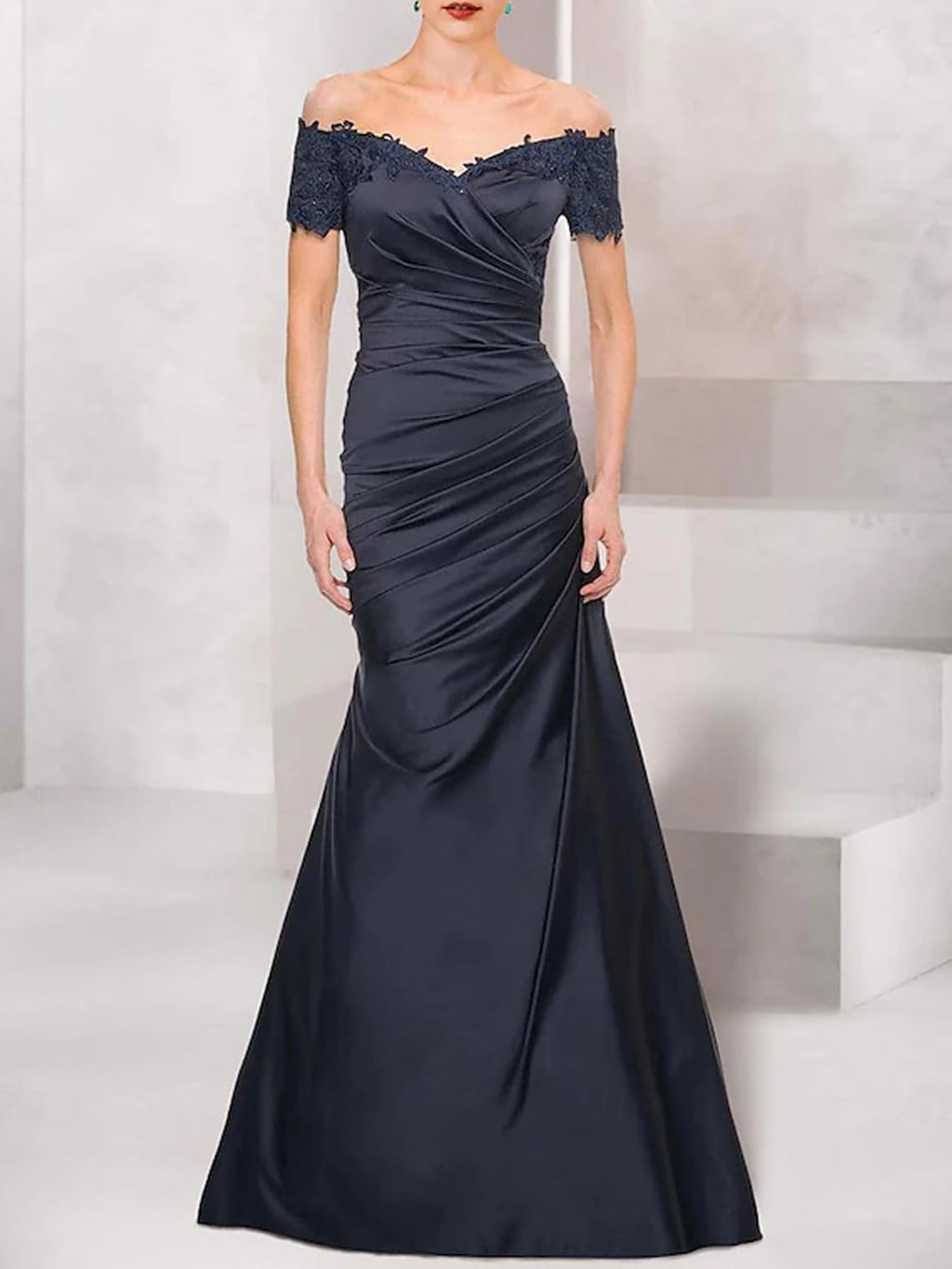Vestido de novia sirena para mamá, elegante, estilo retro, con hombros descubiertos, escote en V, satén, encaje y volantes, 2025