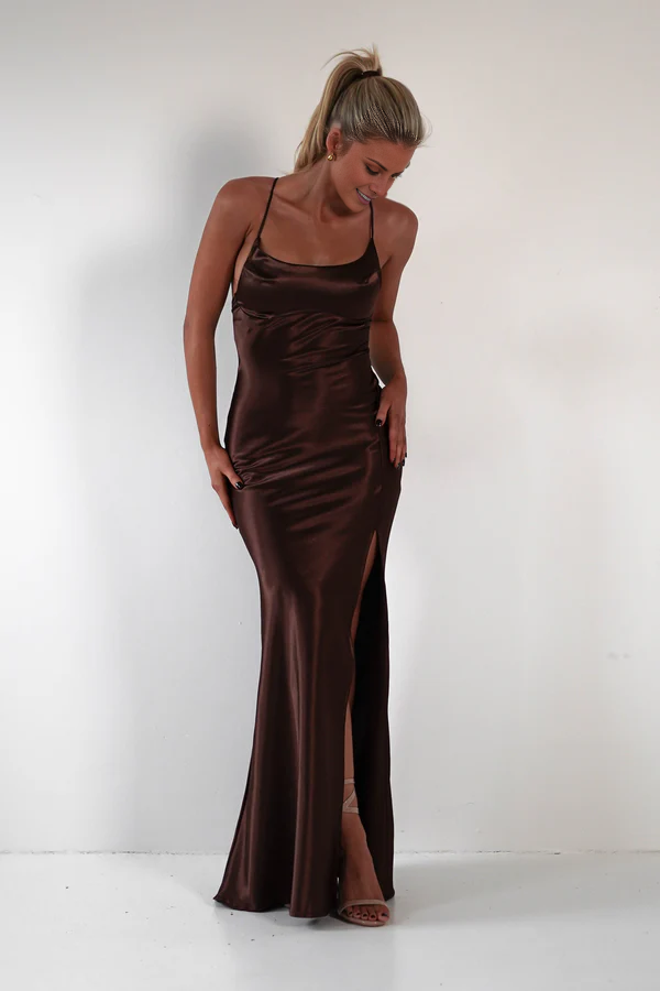 Red Satin Square Neck Sheath/column Floor-Length Dress
